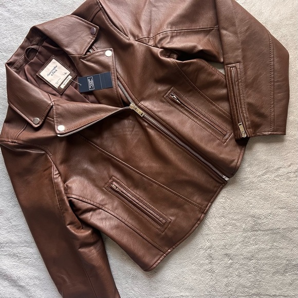 Abercrombie & Fitch Jackets & Blazers - NWT Abercrombie & Fitch Vegan Leather Biker Moto Jacket Chocolate Brown Large